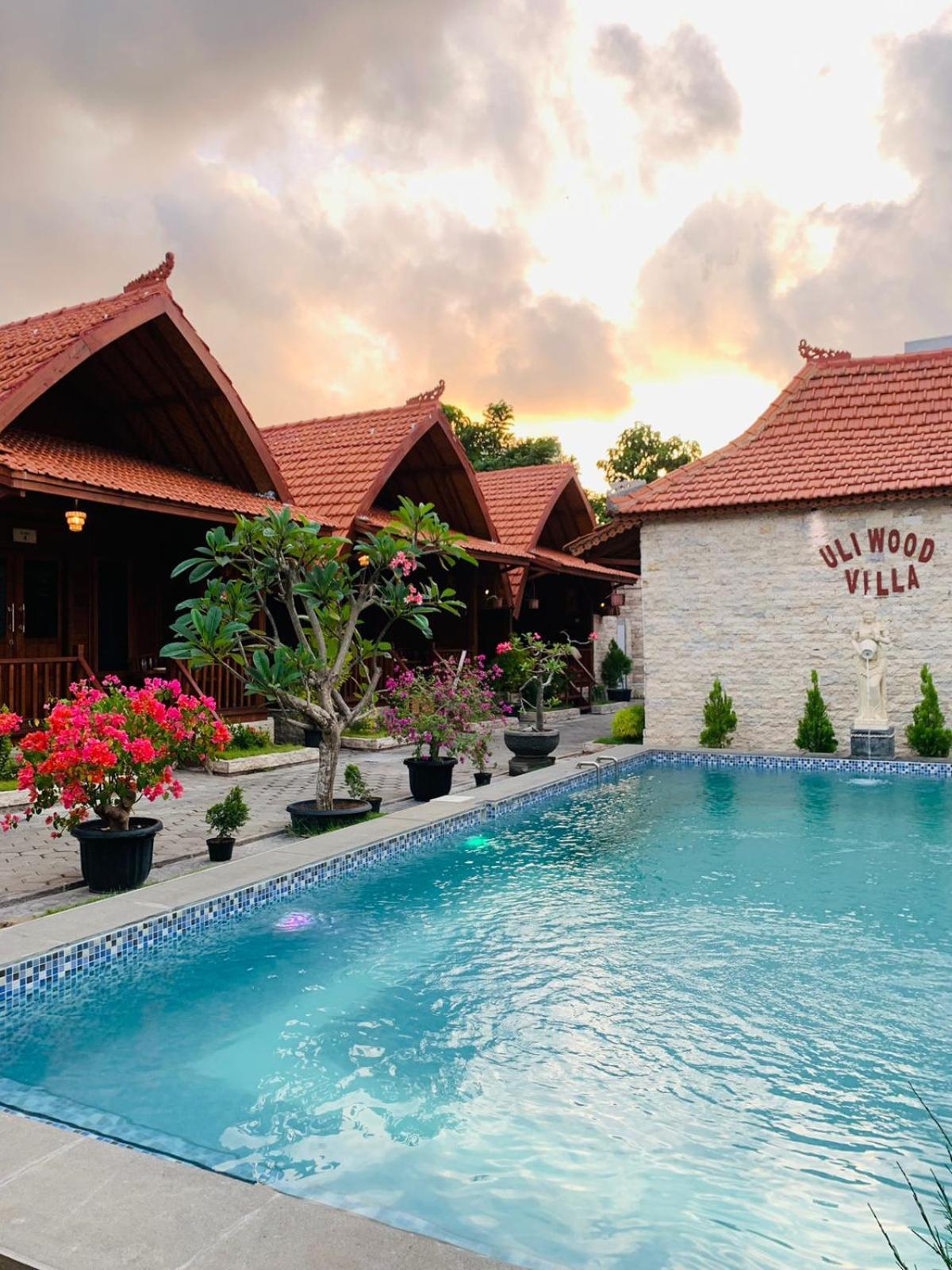 Uli Wood Villa, Jimbaran Bali - Near Gwk Extérieur photo